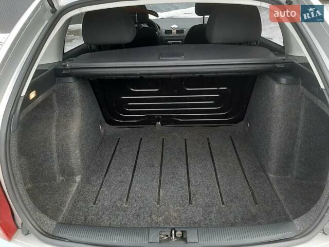 Сірий Шкода Фабія, об'ємом двигуна 1.2 л та пробігом 88 тис. км за 4300 $, фото 13 на Automoto.ua