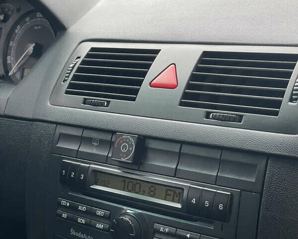 Серый Шкода Фабия, объемом двигателя 1.2 л и пробегом 175 тыс. км за 2800 $, фото 19 на Automoto.ua