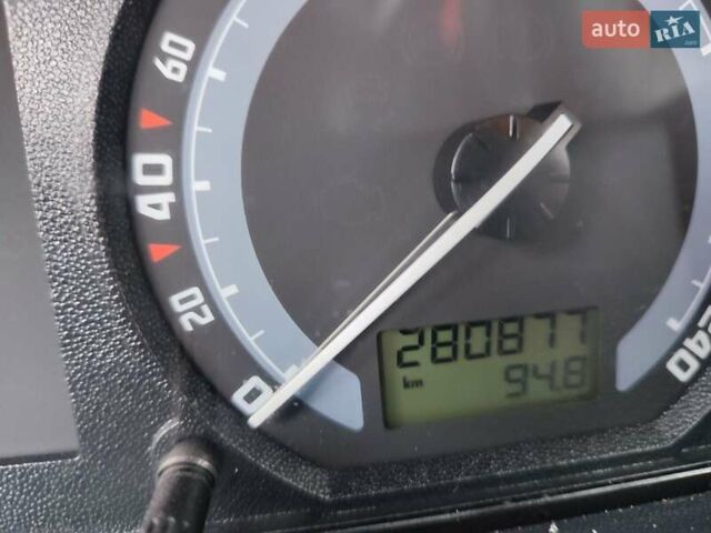 Сірий Шкода Фабія, об'ємом двигуна 1.4 л та пробігом 310 тис. км за 4100 $, фото 13 на Automoto.ua