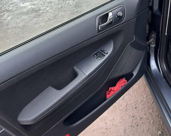 Сірий Шкода Фабія, об'ємом двигуна 1.4 л та пробігом 160 тис. км за 4550 $, фото 17 на Automoto.ua