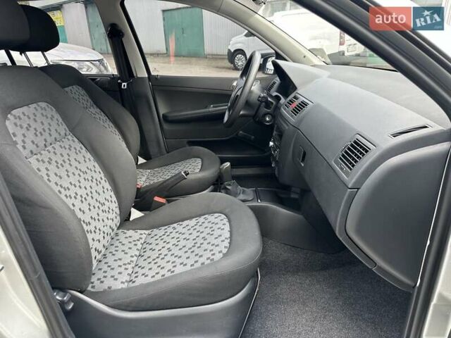 Шкода Фабия 2006 в Киеве на Automoto.ua Серый Шкода Фабия, объемом двигателя 1.2 л и пробегом 158 тыс. км за 4690 $, фото 21 на Automoto.ua