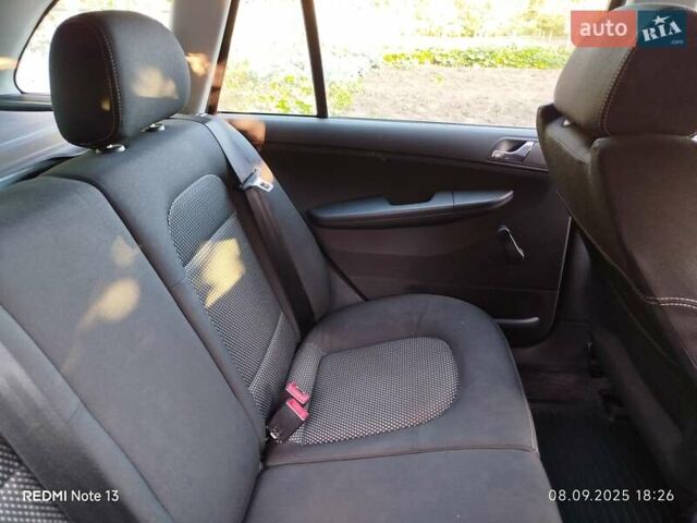 Сірий Шкода Фабія, об'ємом двигуна 1.4 л та пробігом 188 тис. км за 4999 $, фото 54 на Automoto.ua