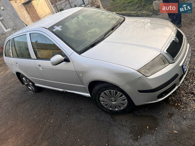 Сірий Шкода Фабія, об'ємом двигуна 1.2 л та пробігом 283 тис. км за 3500 $, фото 1 на Automoto.ua
