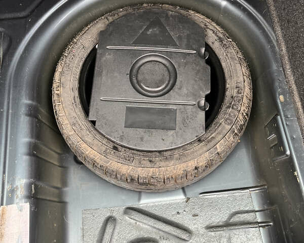 Сірий Шкода Фабія, об'ємом двигуна 1.4 л та пробігом 160 тис. км за 4500 $, фото 17 на Automoto.ua