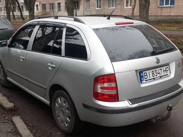 Серый Шкода Фабия, объемом двигателя 1.4 л и пробегом 188 тыс. км за 4199 $, фото 2 на Automoto.ua