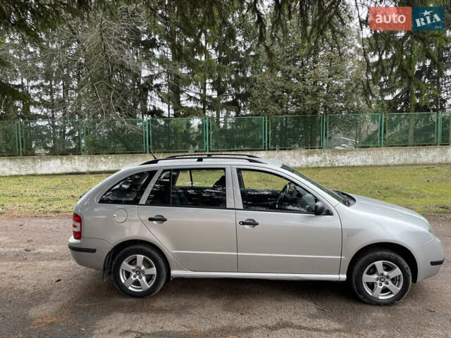 Серый Шкода Фабия, объемом двигателя 1.2 л и пробегом 175 тыс. км за 2800 $, фото 4 на Automoto.ua