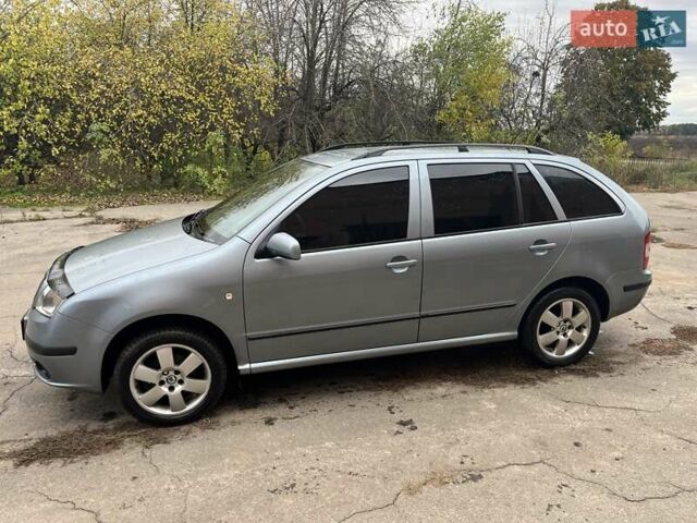 Шкода Фабия 2006 в Умани на Automoto.ua Серый Шкода Фабия, объемом двигателя 1.39 л и пробегом 230 тыс. км за 5500 $, фото 1 на Automoto.ua