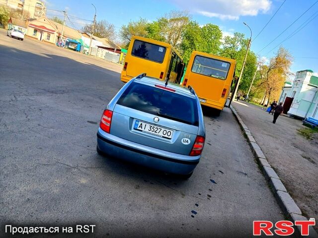 Серый Шкода Фабия, объемом двигателя 1.4 л и пробегом 268 тыс. км за 5100 $, фото 3 на Automoto.ua