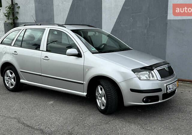 Сірий Шкода Фабія, об'ємом двигуна 1.4 л та пробігом 207 тис. км за 5700 $, фото 2 на Automoto.ua