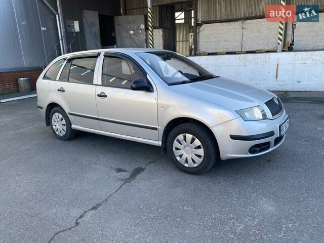 Сірий Шкода Фабія, об'ємом двигуна 1.2 л та пробігом 180 тис. км за 3300 $, фото 3 на Automoto.ua