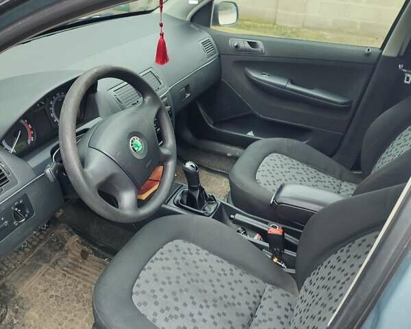 Сірий Шкода Фабія, об'ємом двигуна 1.4 л та пробігом 310 тис. км за 4100 $, фото 14 на Automoto.ua