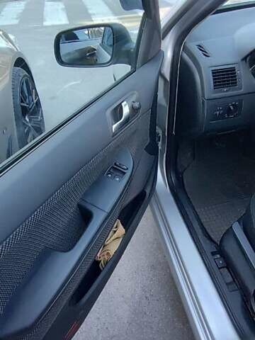 Серый Шкода Фабия, объемом двигателя 1.4 л и пробегом 290 тыс. км за 4000 $, фото 10 на Automoto.ua