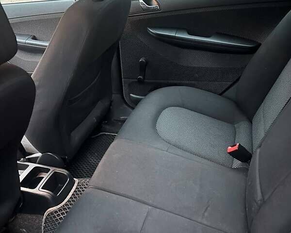 Серый Шкода Фабия, объемом двигателя 1.2 л и пробегом 193 тыс. км за 3200 $, фото 14 на Automoto.ua