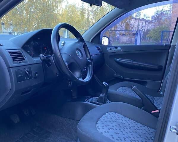 Шкода Фабия 2007 в Броварах на Automoto.ua Серый Шкода Фабия, объемом двигателя 1.2 л и пробегом 234 тыс. км за 2999 $, фото 6 на Automoto.ua