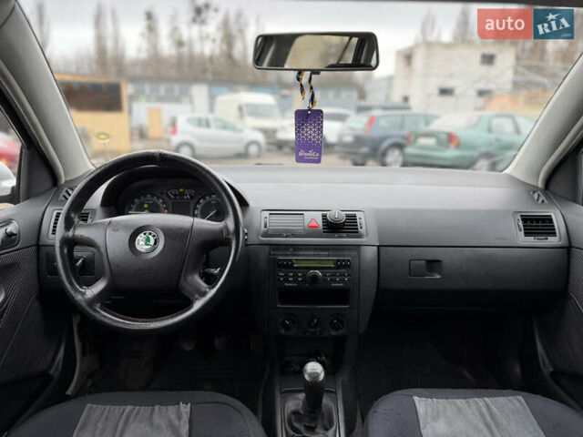 Серый Шкода Фабия, объемом двигателя 1.42 л и пробегом 370 тыс. км за 2999 $, фото 22 на Automoto.ua