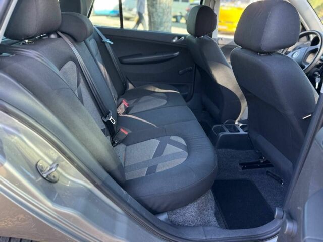 Сірий Шкода Фабія, об'ємом двигуна 1.4 л та пробігом 190 тис. км за 4250 $, фото 13 на Automoto.ua