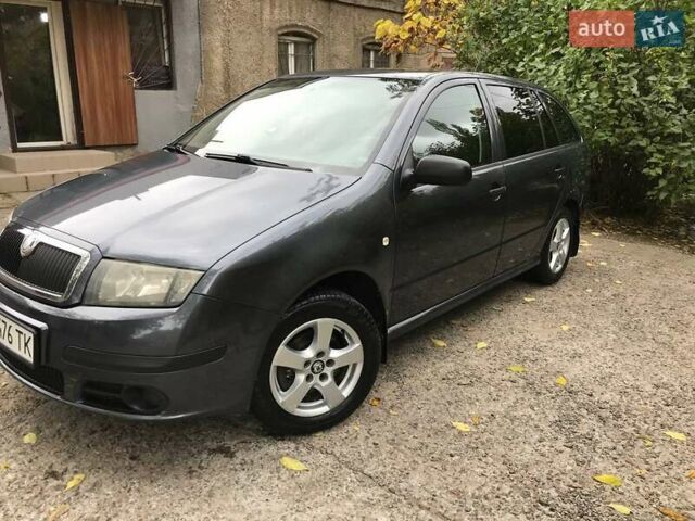 Шкода Фабія 2007 у Одесі на Automoto.ua Сірий Шкода Фабія, об'ємом двигуна 1.2 л та пробігом 269 тис. км за 4900 $, фото 1 на Automoto.ua