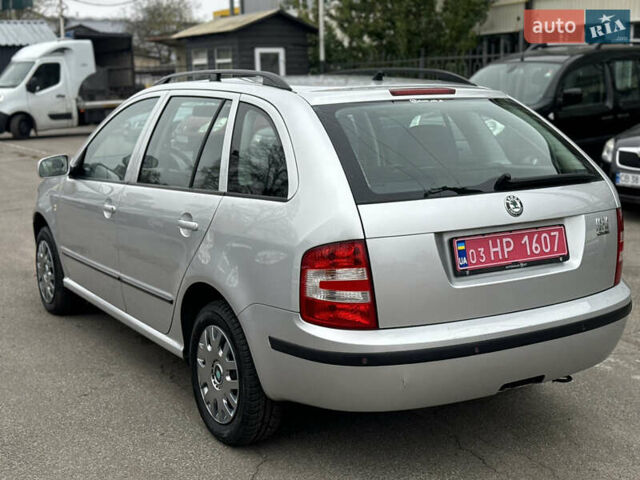 Шкода Фабия 2007 в Чернигове на Automoto.ua Серый Шкода Фабия, объемом двигателя 1.4 л и пробегом 193 тыс. км за 5400 $, фото 4 на Automoto.ua