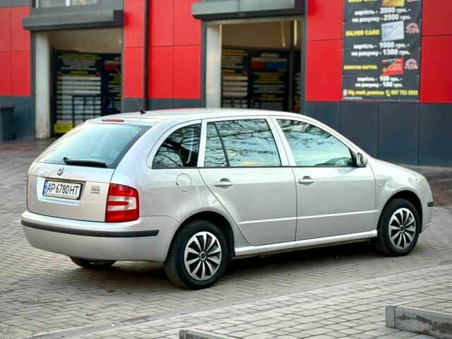 Серый Шкода Фабия, объемом двигателя 1.4 л и пробегом 190 тыс. км за 4300 $, фото 3 на Automoto.ua