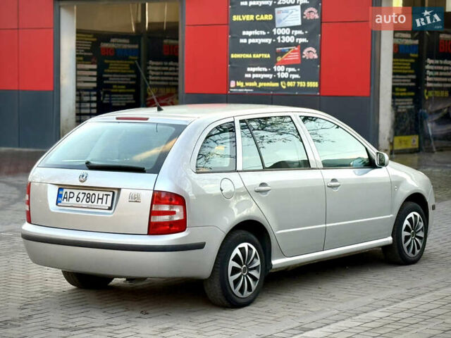 Серый Шкода Фабия, объемом двигателя 1.39 л и пробегом 190 тыс. км за 4300 $, фото 5 на Automoto.ua