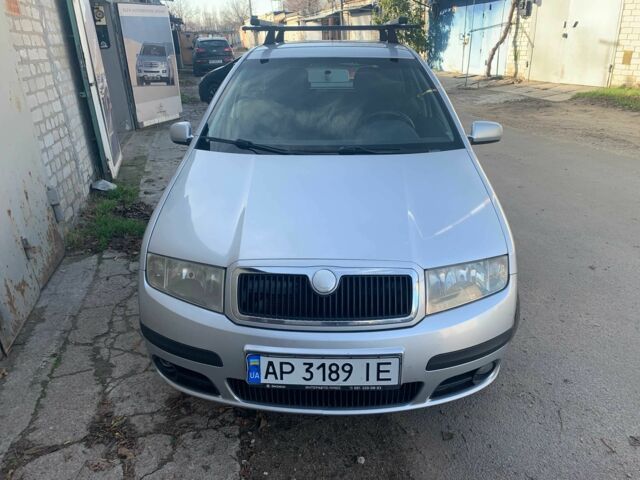 Серый Шкода Фабия, объемом двигателя 1.4 л и пробегом 253 тыс. км за 4900 $, фото 3 на Automoto.ua