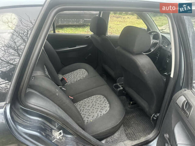 Сірий Шкода Фабія, об'ємом двигуна 1.2 л та пробігом 217 тис. км за 2950 $, фото 11 на Automoto.ua