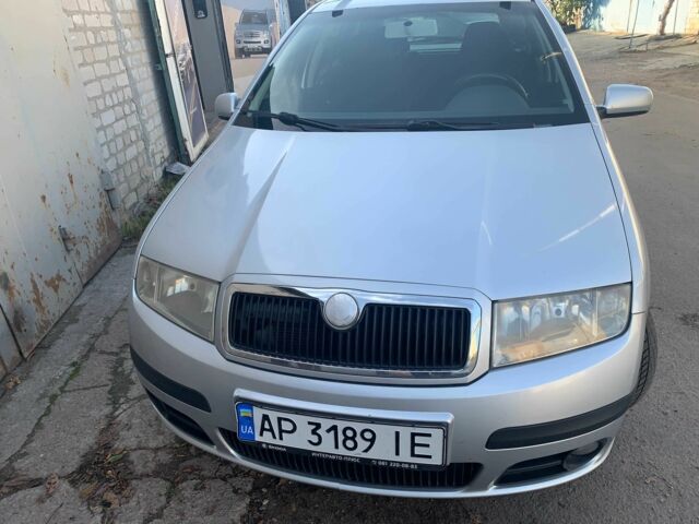 Серый Шкода Фабия, объемом двигателя 1.4 л и пробегом 253 тыс. км за 4900 $, фото 7 на Automoto.ua