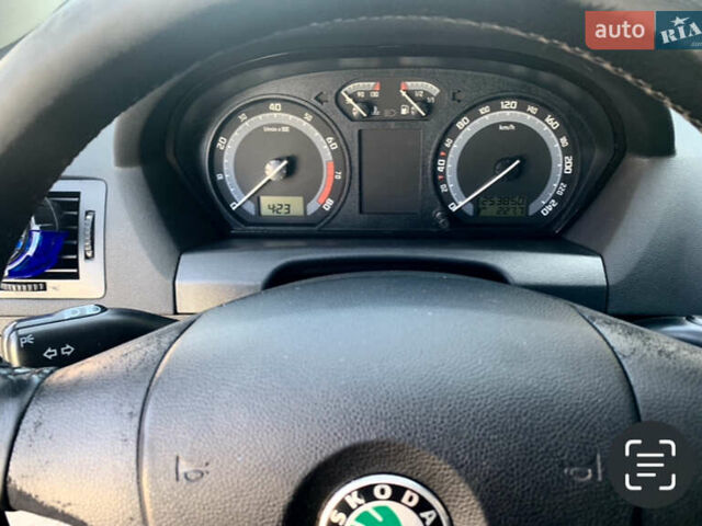 Серый Шкода Фабия, объемом двигателя 1.39 л и пробегом 253 тыс. км за 4900 $, фото 6 на Automoto.ua
