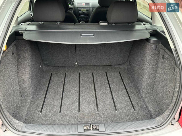 Серый Шкода Фабия, объемом двигателя 1.4 л и пробегом 218 тыс. км за 5700 $, фото 43 на Automoto.ua