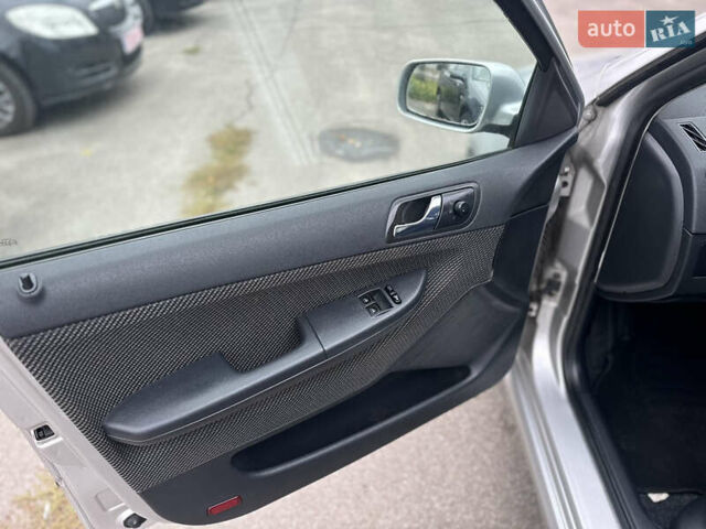 Шкода Фабия 2007 в Чернигове на Automoto.ua Серый Шкода Фабия, объемом двигателя 1.4 л и пробегом 193 тыс. км за 5400 $, фото 15 на Automoto.ua