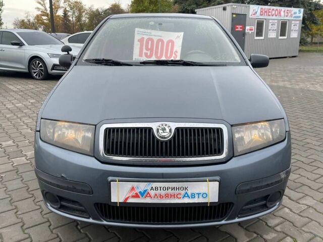 Шкода Фабия 2007 в Кривом Роге на Automoto.ua Серый Шкода Фабия, объемом двигателя 1.2 л и пробегом 180 тыс. км за 3700 $, фото 1 на Automoto.ua