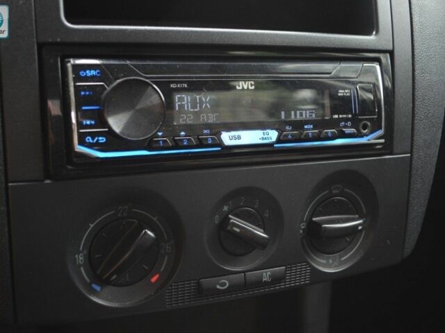 Сірий Шкода Фабія, об'ємом двигуна 1.4 л та пробігом 256 тис. км за 3500 $, фото 8 на Automoto.ua