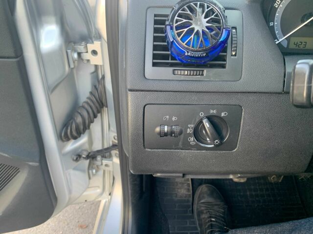 Серый Шкода Фабия, объемом двигателя 1.4 л и пробегом 253 тыс. км за 4900 $, фото 4 на Automoto.ua