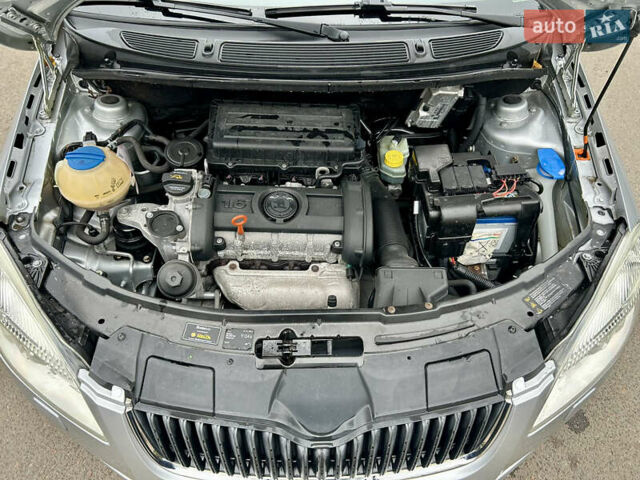 Серый Шкода Фабия, объемом двигателя 1.6 л и пробегом 247 тыс. км за 5150 $, фото 37 на Automoto.ua