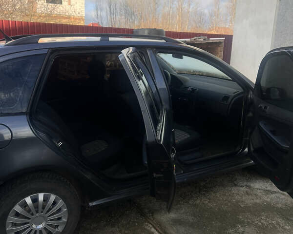 Сірий Шкода Фабія, об'ємом двигуна 1.39 л та пробігом 280 тис. км за 4500 $, фото 6 на Automoto.ua