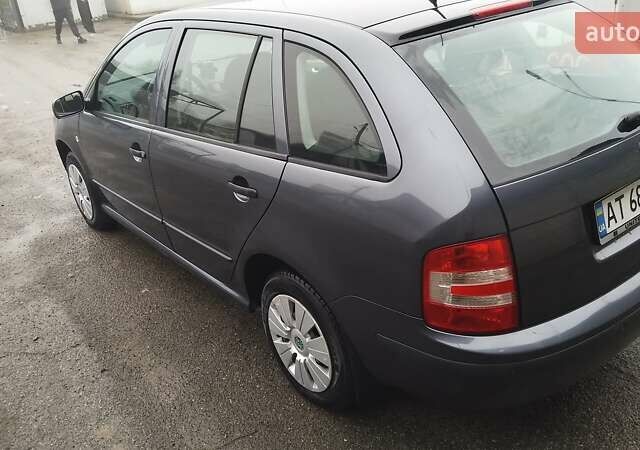 Серый Шкода Фабия, объемом двигателя 1.39 л и пробегом 194 тыс. км за 3850 $, фото 12 на Automoto.ua