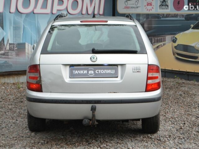 Серый Шкода Фабия, объемом двигателя 1.4 л и пробегом 256 тыс. км за 3500 $, фото 2 на Automoto.ua