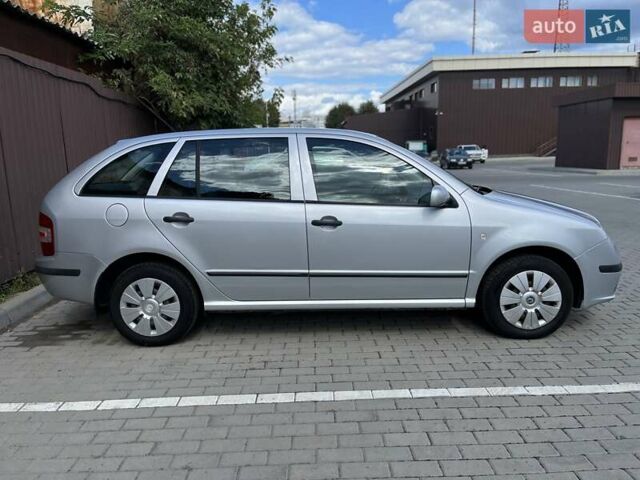 Сірий Шкода Фабія, об'ємом двигуна 1.42 л та пробігом 241 тис. км за 3800 $, фото 2 на Automoto.ua