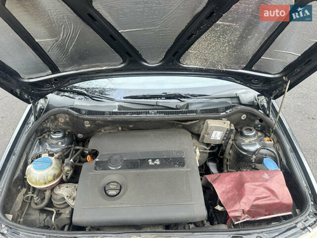 Серый Шкода Фабия, объемом двигателя 1.39 л и пробегом 180 тыс. км за 4350 $, фото 14 на Automoto.ua