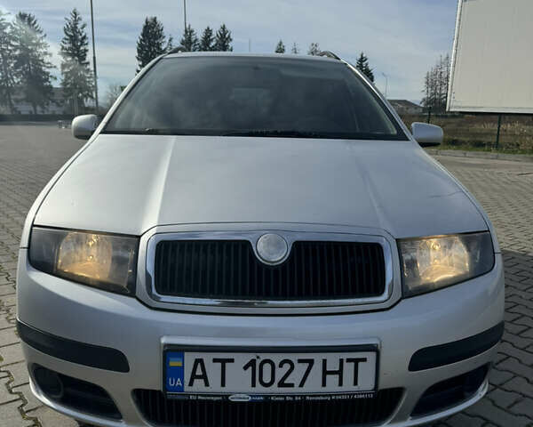 Сірий Шкода Фабія, об'ємом двигуна 1.39 л та пробігом 232 тис. км за 4100 $, фото 7 на Automoto.ua