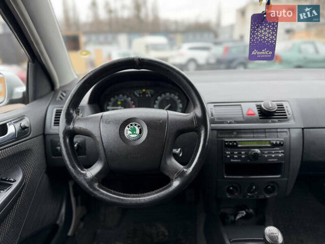 Сірий Шкода Фабія, об'ємом двигуна 1.42 л та пробігом 370 тис. км за 3300 $, фото 22 на Automoto.ua