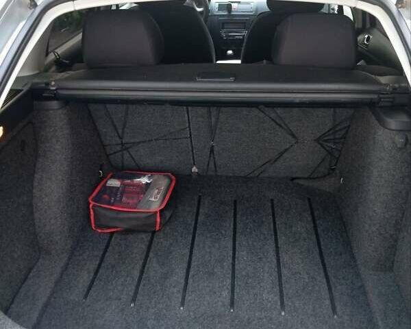 Шкода Фабия 2007 в Каменское - Днепродзержинск на Automoto.ua Серый Шкода Фабия, объемом двигателя 1.39 л и пробегом 240 тыс. км за 4300 $, фото 5 на Automoto.ua