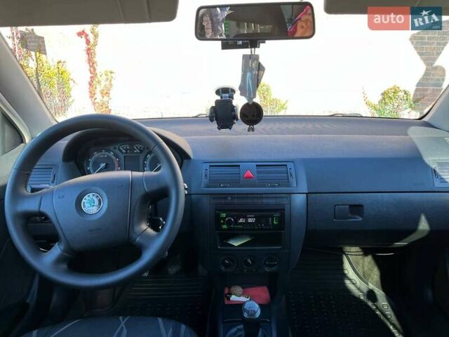 Шкода Фабія 2007 у Одесі на Automoto.ua Сірий Шкода Фабія, об'ємом двигуна 1.2 л та пробігом 269 тис. км за 4999 $, фото 18 на Automoto.ua
