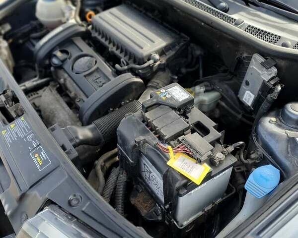 Серый Шкода Фабия, объемом двигателя 1.4 л и пробегом 200 тыс. км за 4900 $, фото 32 на Automoto.ua