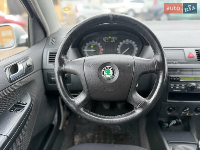 Сірий Шкода Фабія, об'ємом двигуна 1.42 л та пробігом 370 тис. км за 3300 $, фото 23 на Automoto.ua