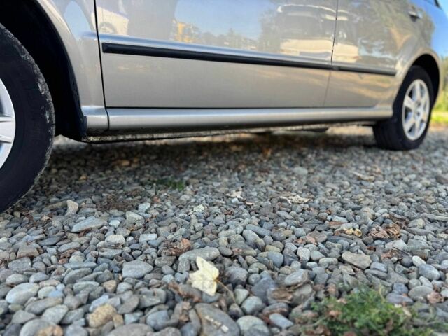 Сірий Шкода Фабія, об'ємом двигуна 1.4 л та пробігом 190 тис. км за 4250 $, фото 9 на Automoto.ua