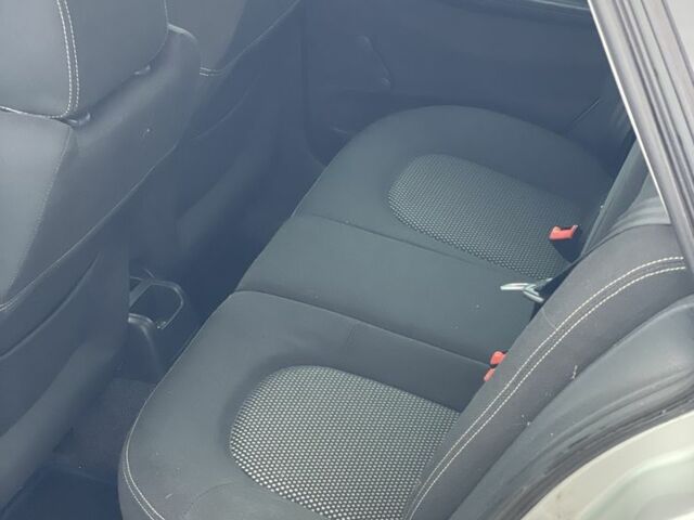 Серый Шкода Фабия, объемом двигателя 1.4 л и пробегом 231 тыс. км за 4500 $, фото 18 на Automoto.ua