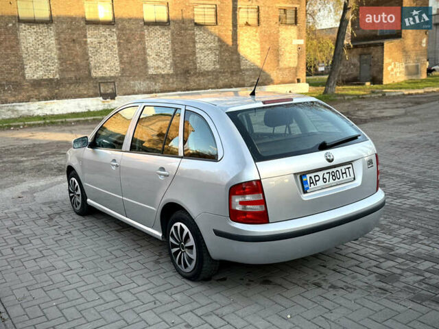 Серый Шкода Фабия, объемом двигателя 1.39 л и пробегом 190 тыс. км за 4300 $, фото 18 на Automoto.ua