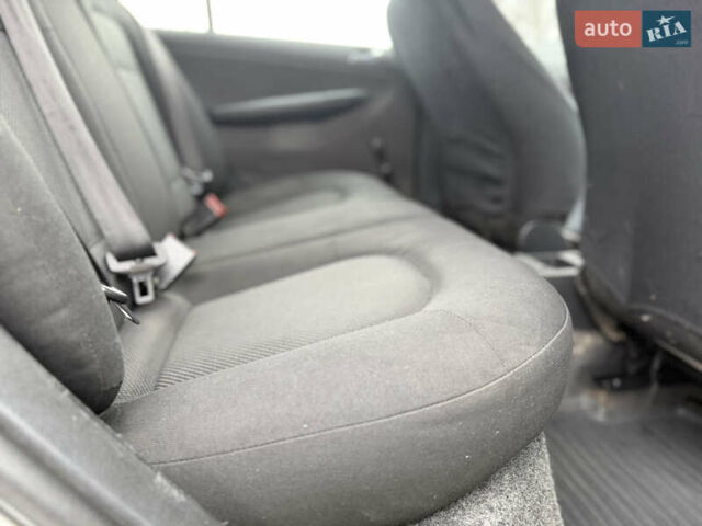 Серый Шкода Фабия, объемом двигателя 1.42 л и пробегом 370 тыс. км за 2999 $, фото 40 на Automoto.ua