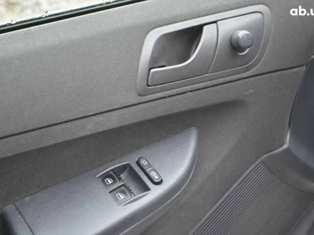 Серый Шкода Фабия, объемом двигателя 1.4 л и пробегом 256 тыс. км за 3500 $, фото 19 на Automoto.ua